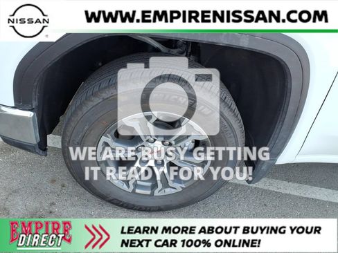Used 2026 GMC Sierra 1500 SLT AWD/4WD image 3