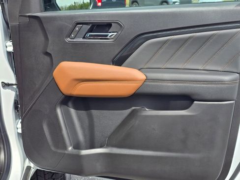 New 2026 GMC Canyon AT4 w/ Nightfall Essentials Package AWD/4WD image 36