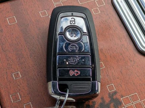 New 2025 Lincoln Navigator L Black Label AWD/4WD image 30