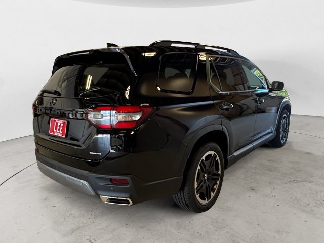 New 2026 Honda Pilot Touring image 5