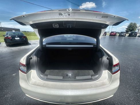 Used 2017 Lincoln Continental Select AWD/4WD image 20