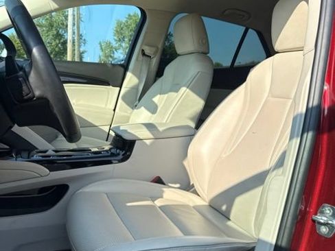 Used 2023 Buick Envision Essence w/ Technology Package I AWD/4WD image 15