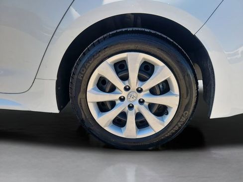 Used 2023 Toyota Corolla LE image 12