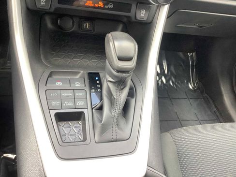 Used 2023 Toyota RAV4 LE AWD/4WD image 18