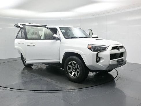 Used 2024 Toyota 4Runner TRD Off-Road image 31