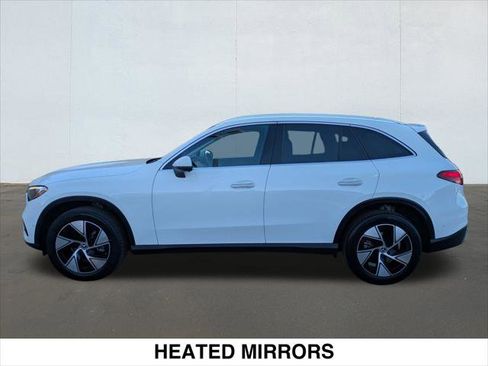 Used 2024 Mercedes-Benz GLC 300 SUV image 2