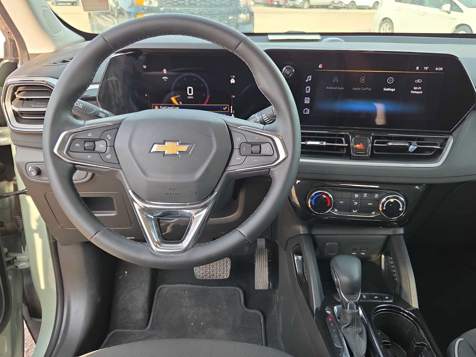 Used 2026 Chevrolet TrailBlazer LT w/ LT Cold Weather Package FWD image 14