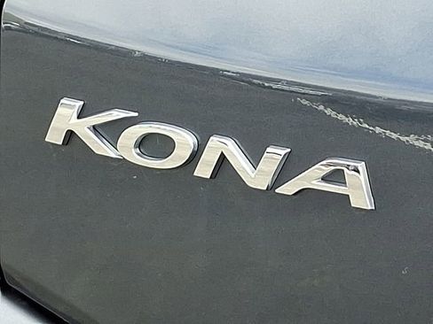 Used 2021 Hyundai Kona Limited w/ Cargo Package image 30