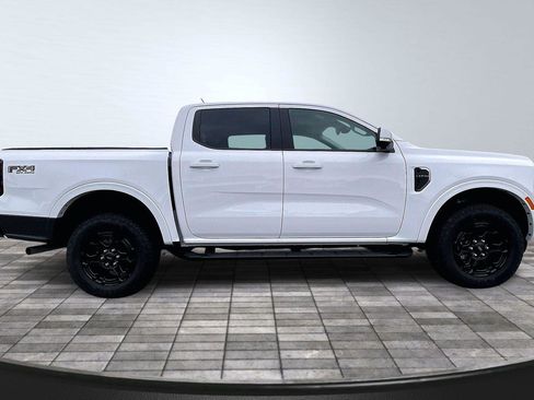 Used 2025 Ford Ranger Lariat w/ FX4 Off-Road Package image 16