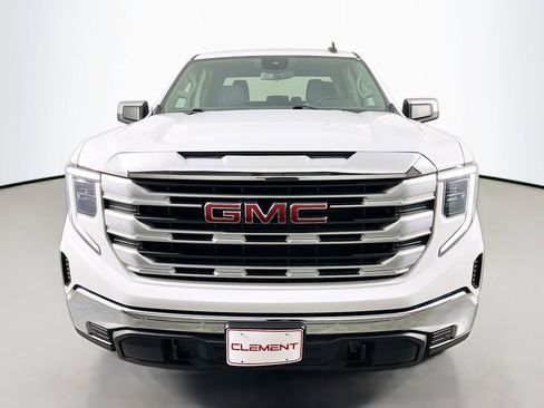Used 2023 GMC Sierra 1500 SLE w/ Enhanced Capability Package AWD/4WD image 2