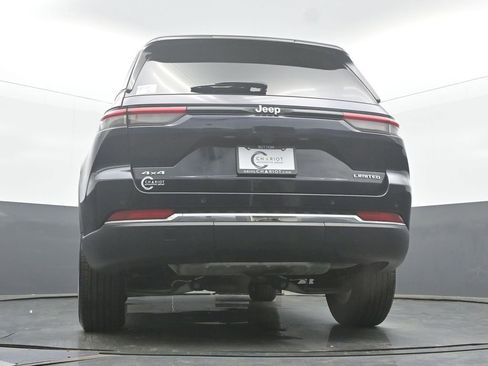 Used 2024 Jeep Grand Cherokee Limited AWD/4WD image 48