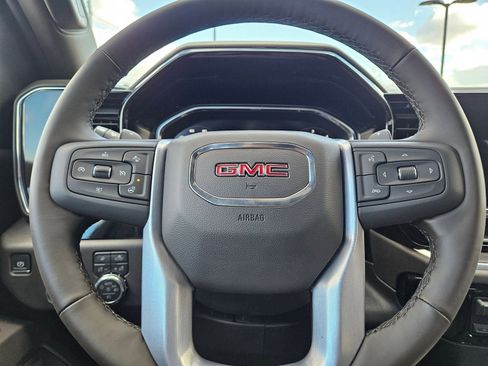 New 2026 GMC Sierra 1500 SLT w/ SLT Premium Package AWD/4WD image 11