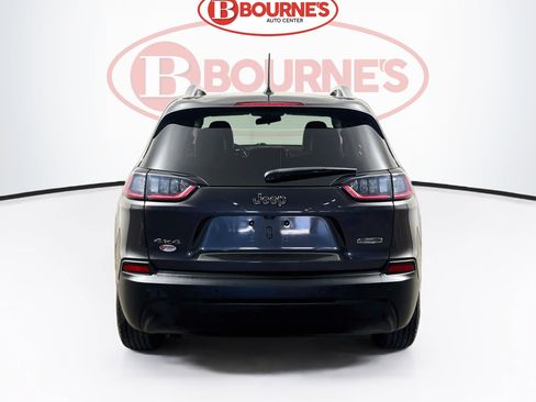 Used 2019 Jeep Cherokee Latitude Plus w/ Cold Weather Group AWD/4WD image 8