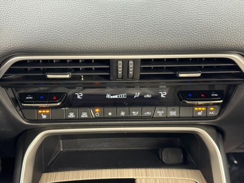 Used 2024 MAZDA CX-90 Plug-In Hybrid w/ Preferred image 27