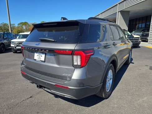New 2026 Ford Explorer Active w/ Active Comfort Package image 4