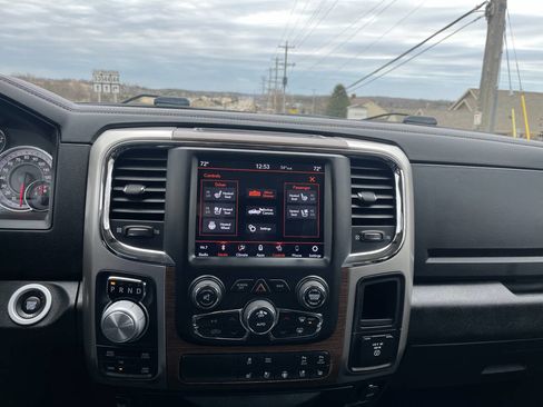 Used 2018 RAM 1500 Laramie w/ Convenience Group image 19
