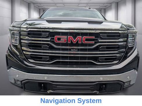 Used 2022 GMC Sierra 1500 SLT w/ SLT Premium Plus Package image 2