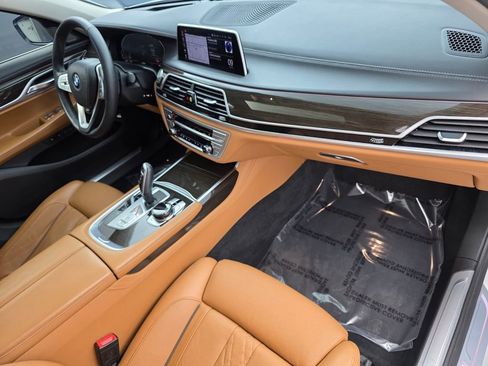 Certified 2022 BMW 750i xDrive 750i xDrive w/ Executive Package image 30