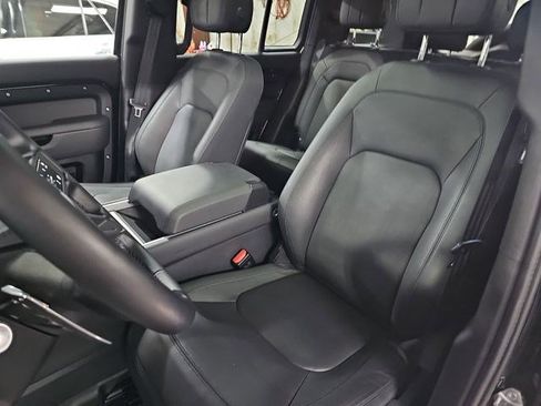 Used 2025 Land Rover Defender 110 V8 AWD/4WD image 16