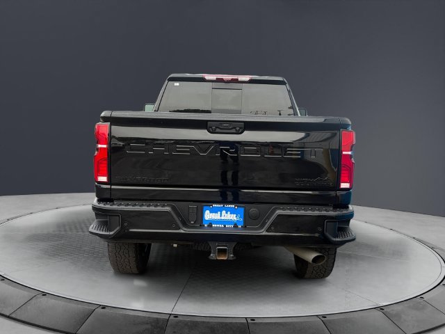 Used 2025 Chevrolet Silverado 3500 High Country w/ High Country Premium Package AWD/4WD image 4