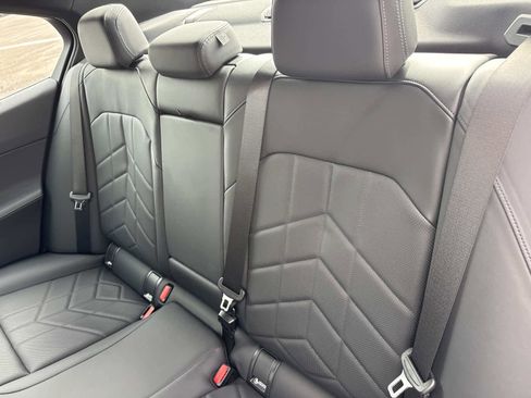 Used 2025 BMW i5 eDrive40i w/ Premium Package image 14