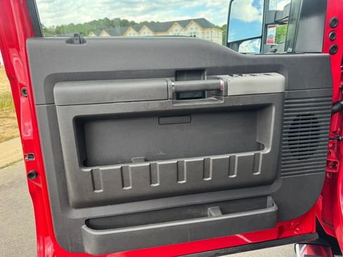 Used 2011 Ford F350 Lariat w/ Lariat Interior Pkg image 17