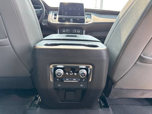 Used 2023 GMC Yukon XL SLT w/ SLT Premium Package AWD/4WD image 24