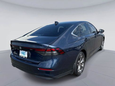 Certified 2023 Honda Accord EX image 4