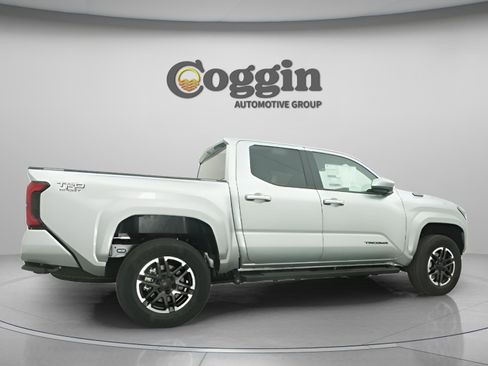 New 2025 Toyota Tacoma TRD Sport AWD/4WD image 23