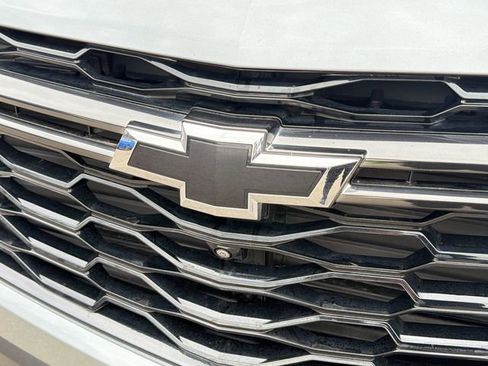 Used 2023 Chevrolet Traverse RS w/ LPO, Floor Liner Package AWD/4WD image 32