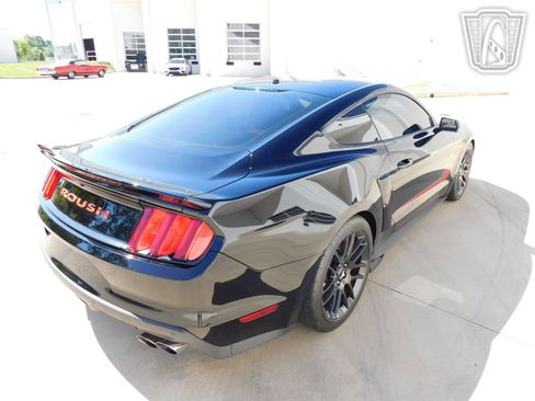 Used 2017 Ford Mustang GT Premium image 26