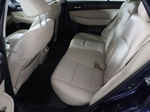 Used 2018 Subaru Outback 2.5i Limited AWD/4WD image 19