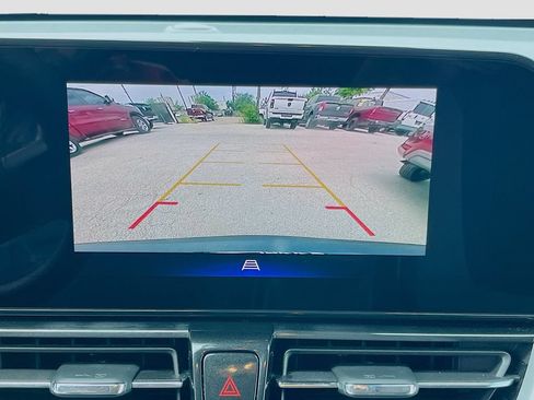 Used 2024 Chevrolet TrailBlazer LT FWD image 13