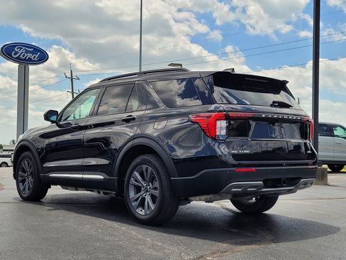 Certified 2025 Ford Explorer Active w/ Active Comfort Package AWD/4WD image 6