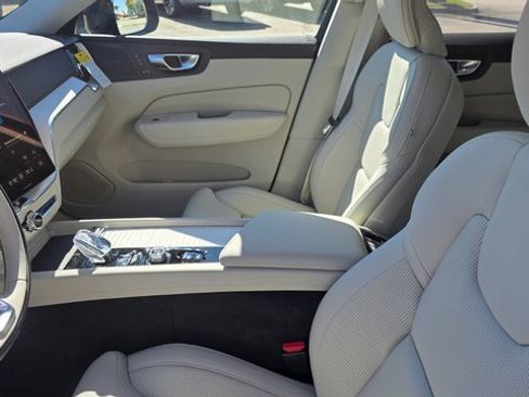 New 2026 Volvo XC60 B5 Ultra w/ Climate Package image 2