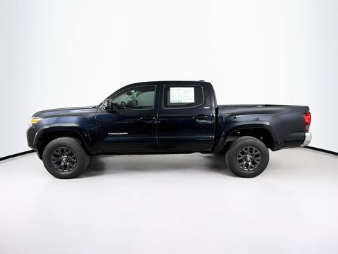 Used 2020 Toyota Tacoma SR5 RWD image 7