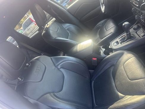 Used 2019 Jeep Cherokee High Altitude image 12