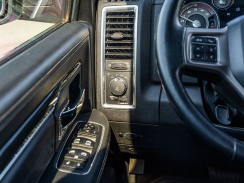 Used 2018 RAM 2500 Limited AWD/4WD image 34