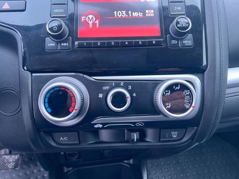 Used 2020 Honda Fit LX image 19