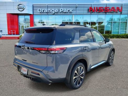 New 2026 Nissan Pathfinder Platinum w/ Cargo Package FWD image 2