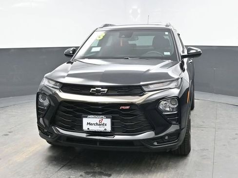 Used 2023 Chevrolet TrailBlazer RS w/ Sun and Liftgate Package FWD image 2