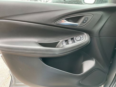 Used 2025 Buick Encore GX Preferred image 18