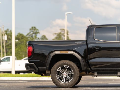 Used 2025 GMC Canyon AT4 w/ Technology Plus Package AWD/4WD image 6