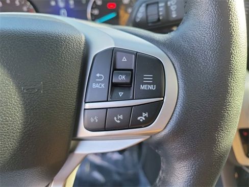 Used 2022 Ford Explorer XLT w/ Equipment Group 202A image 25