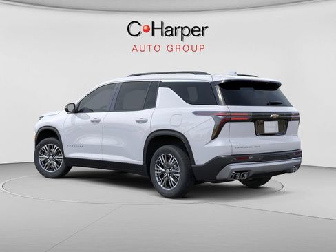 New 2027 Chevrolet Traverse LT AWD/4WD image 3