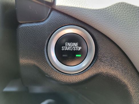 Used 2023 Chevrolet Equinox LS w/ LS Convenience Package FWD image 12