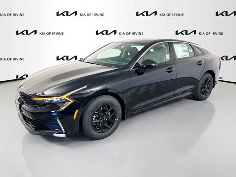New 2026 Kia K5 LXS FWD image 3