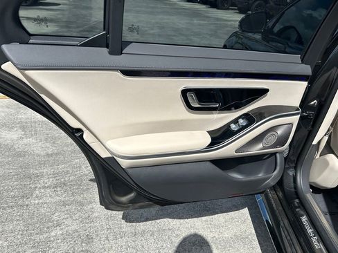 Used 2023 Mercedes-Benz S 500 4MATIC image 41