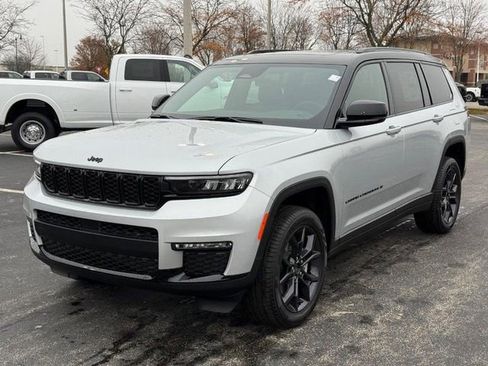 New 2025 Jeep Grand Cherokee L Limited image 10