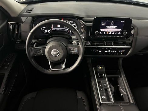 Used 2024 Nissan Pathfinder SV w/ Lighting Package (N92) image 14